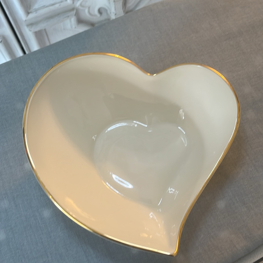 Vintage LENOX China Ivory with Gold Rimmed Heart Shaped Dish - Picture 3 of 9